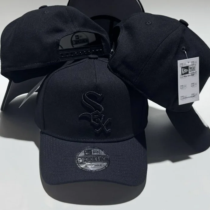 Gorra New Era 9FORTY Chicago White Sox · Negra · Logo Sox tonal — Vista frontal