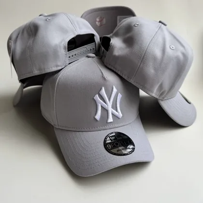 Gorra New Era 9FORTY New York Yankees · Gris · Logo NY